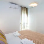 U-nique Ayala Apartman