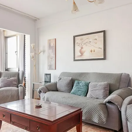 U-nique Ayala Apartman *
