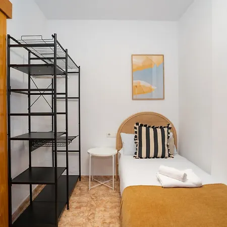 U-nique Ayala Apartament
